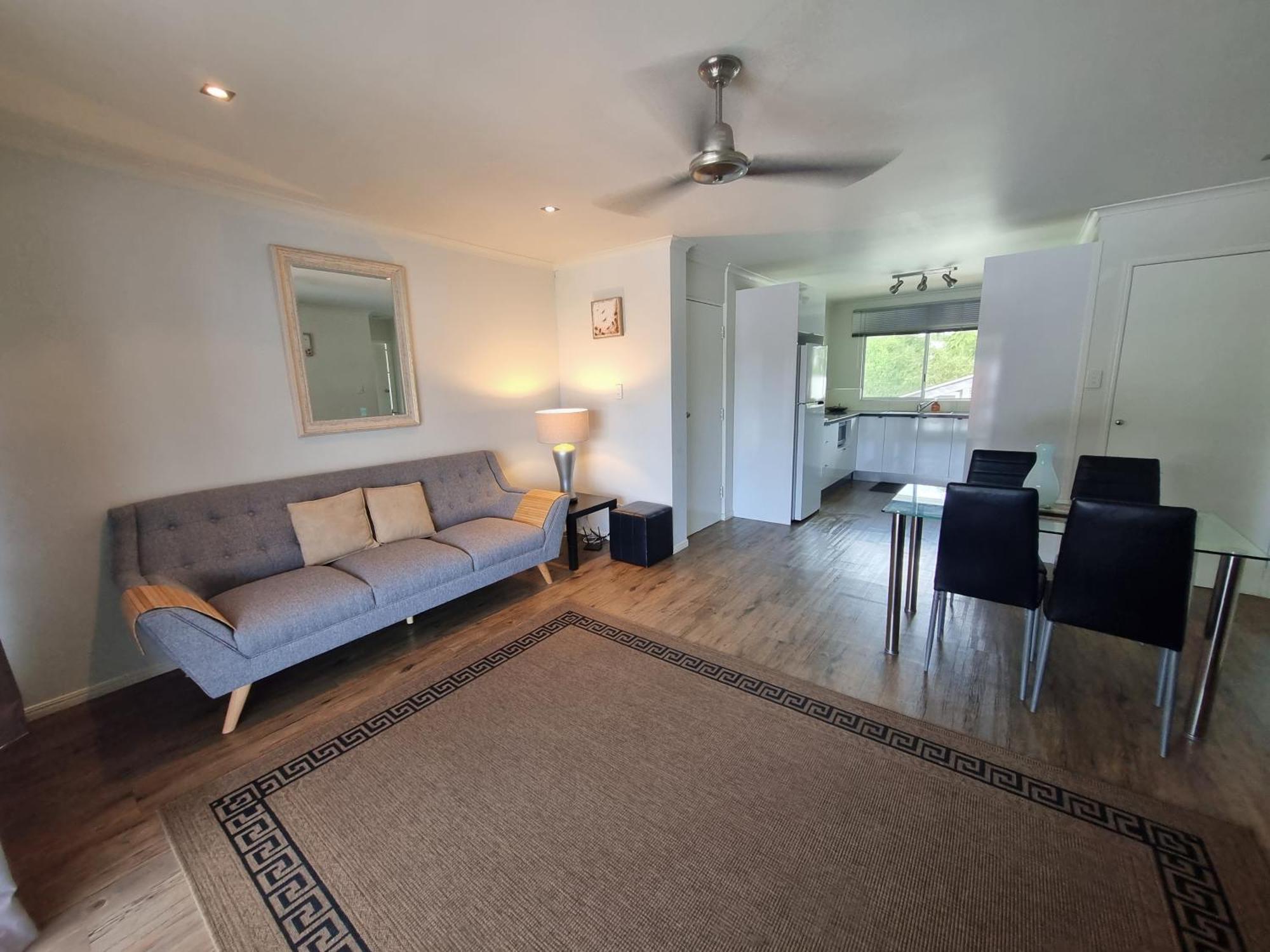 Apartment Residential Two-bedroom Unit On The Strand, Self-check In, Wi-fi